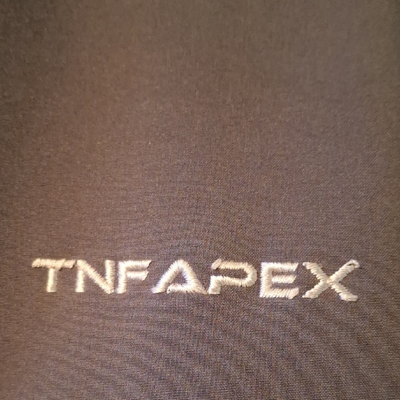 The North Face Men's Black and White Performance Jacket - Picture 4 of 13